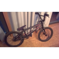 prodám kolo BMX ve skvělém stavu 