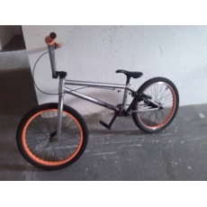 BMX stereo Plug In / téměř nové / freestyle / street 